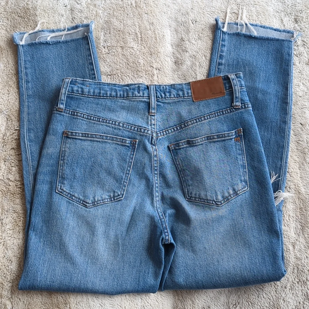 Madewell Distressed The High Rise Slim Boyfriend Raw Hem Blue Jean Size 25 - Picture 7 of 7